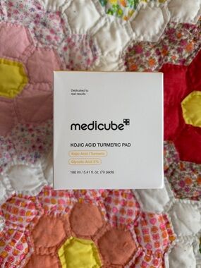 Medicube Kojic Acid Turmeric Pads – Brightening Facial Pads (White)